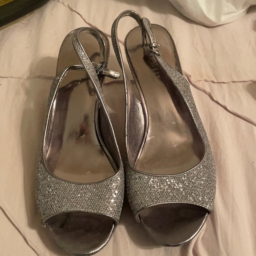 Nine West 7.5M silver glitter heels